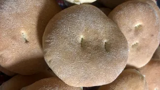 B